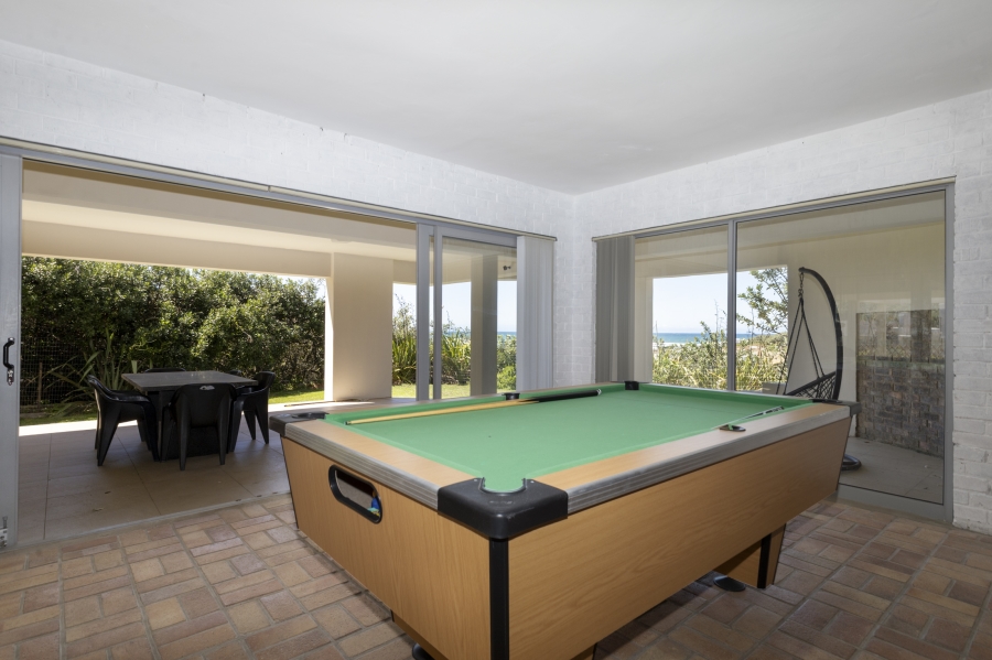 6 Bedroom Property for Sale in West Beach Eastern Cape